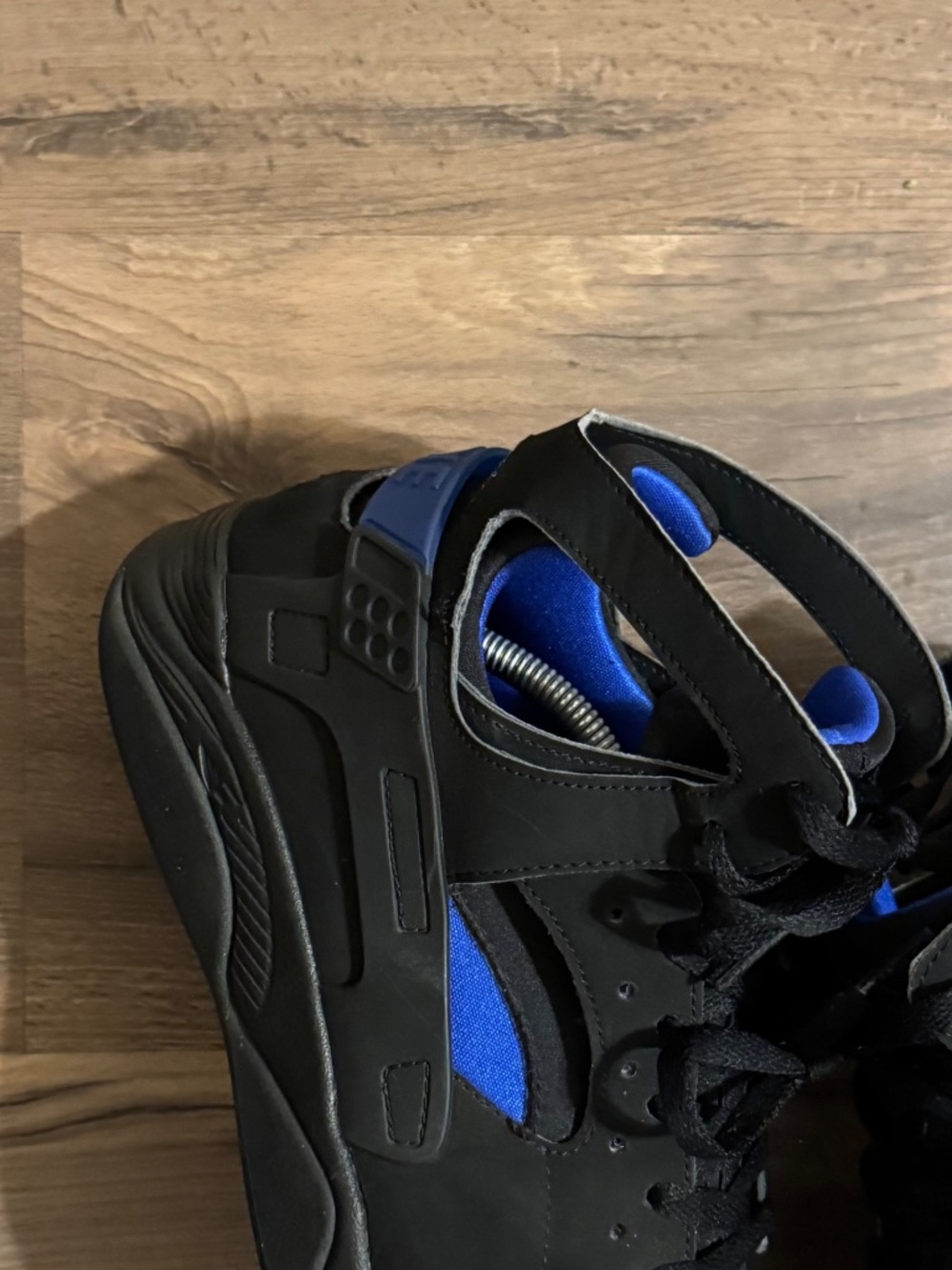 Nike Air Flight Huarache PRM QS 2014 OG Size 11.5 Black Lyon Blue 705005 002 OG - Picture 4 of 9